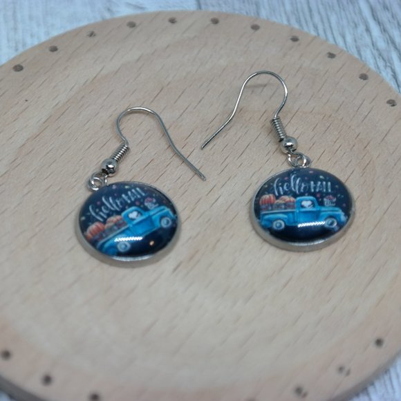 Hello Fall hook earring - Picture 3 of 6